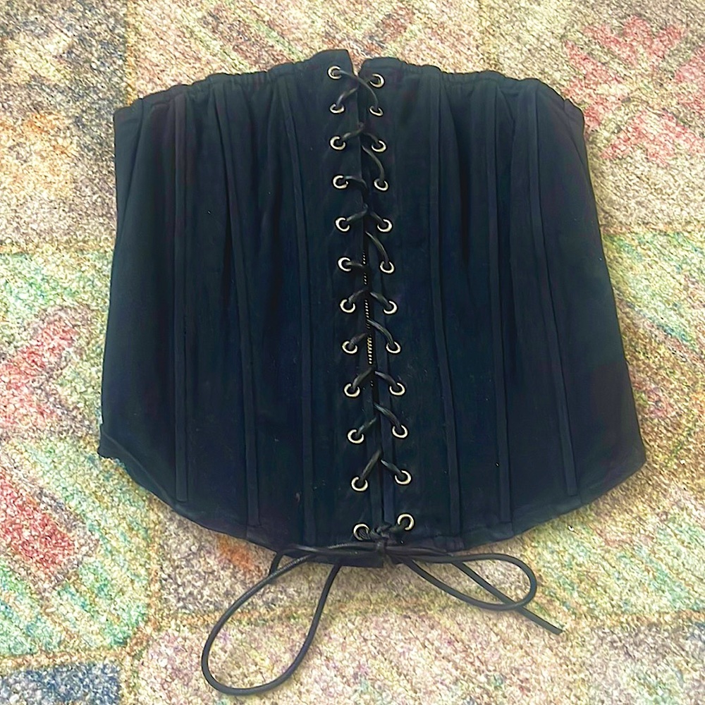 edikted corset